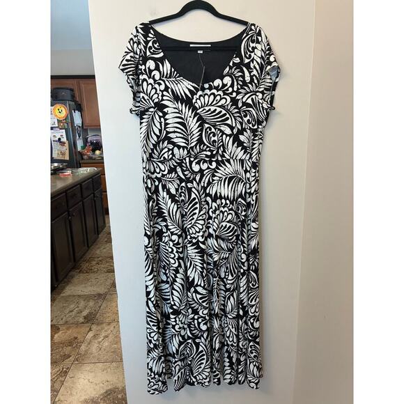 Loft NEW Black and White Palm Floral Midi Dress Cap Sleeves Scoop Neck XL - Picture 3 of 10
